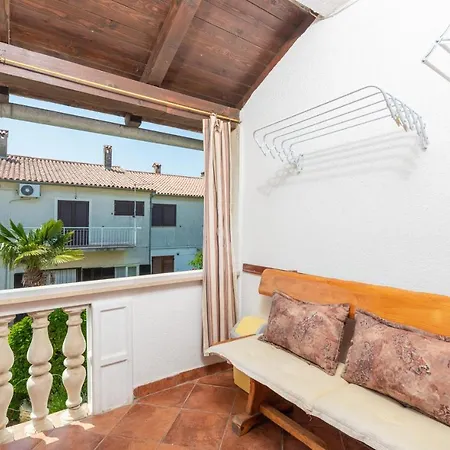 Apartment Belsa *