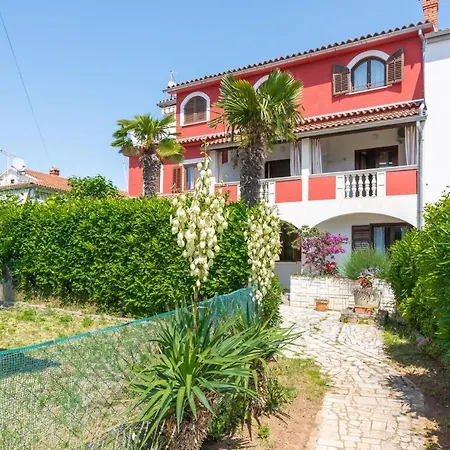 Apartment Belsa *