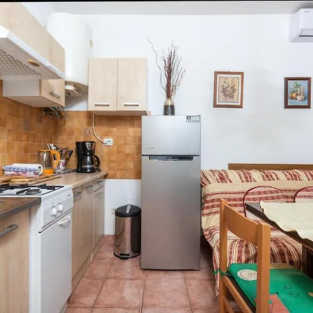 Apartment Belsa *