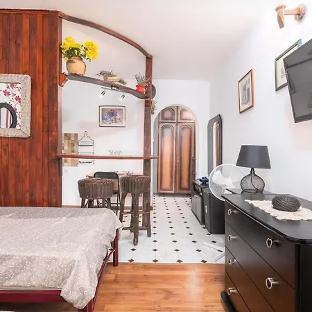 Belsa Apartment