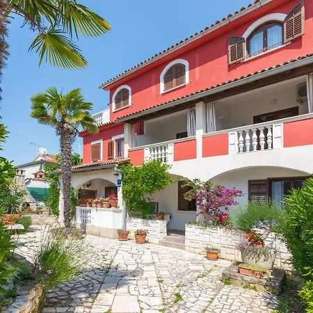 Belsa Apartment