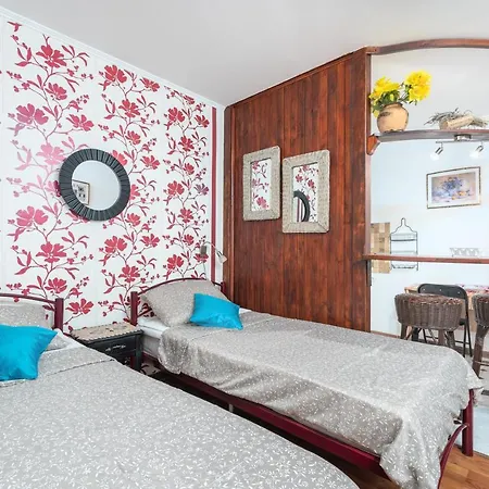 Apartment Belsa *